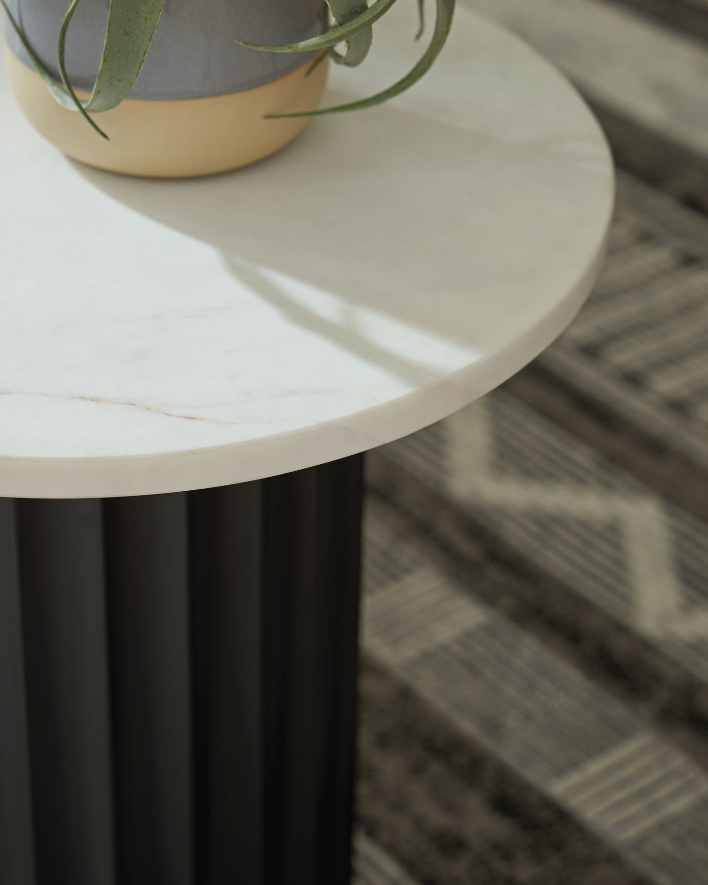 Wainstone - Noir / Blanc - Table d'appoint