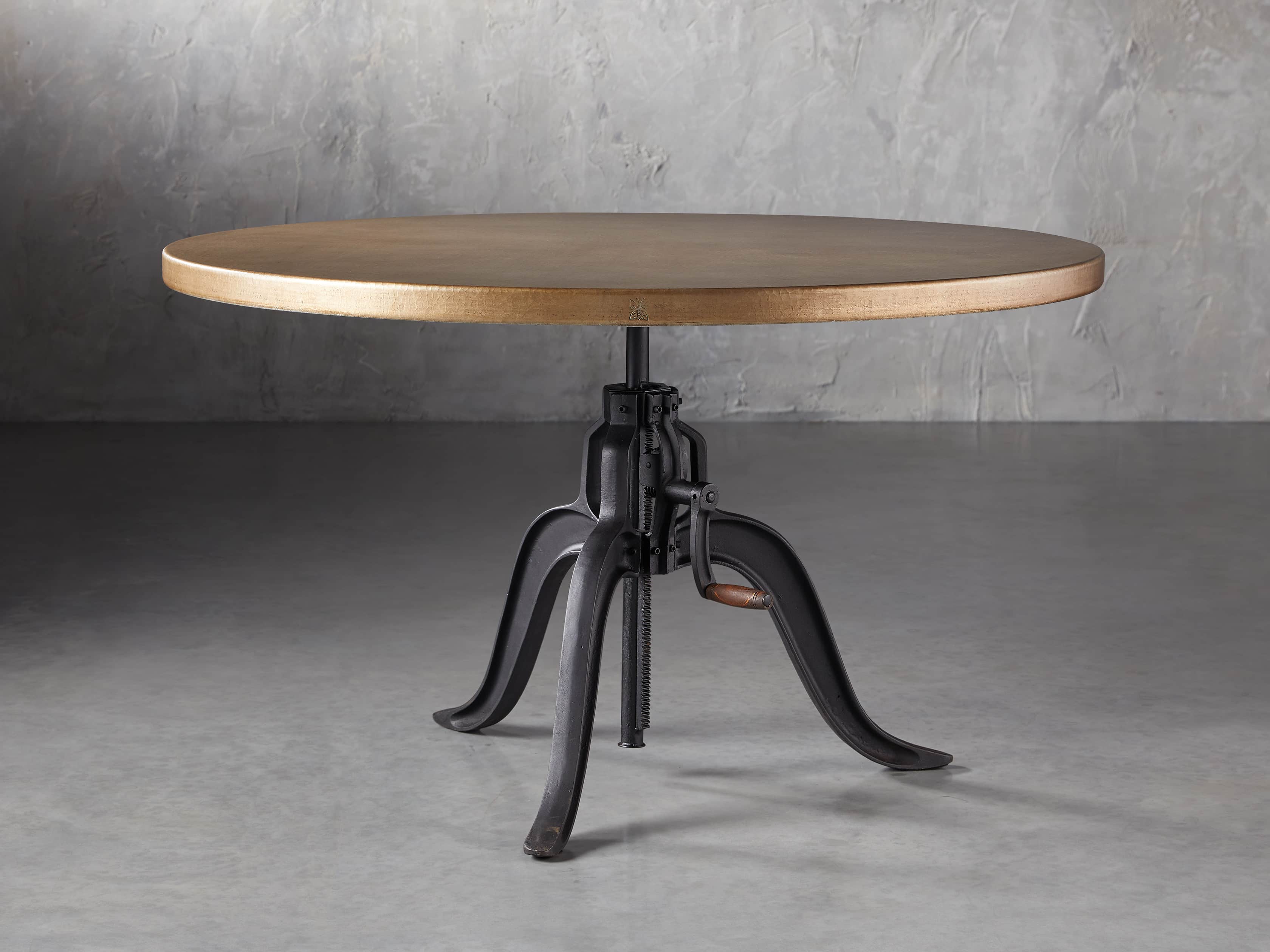 Table à manger en métal recyclé avec base Edison