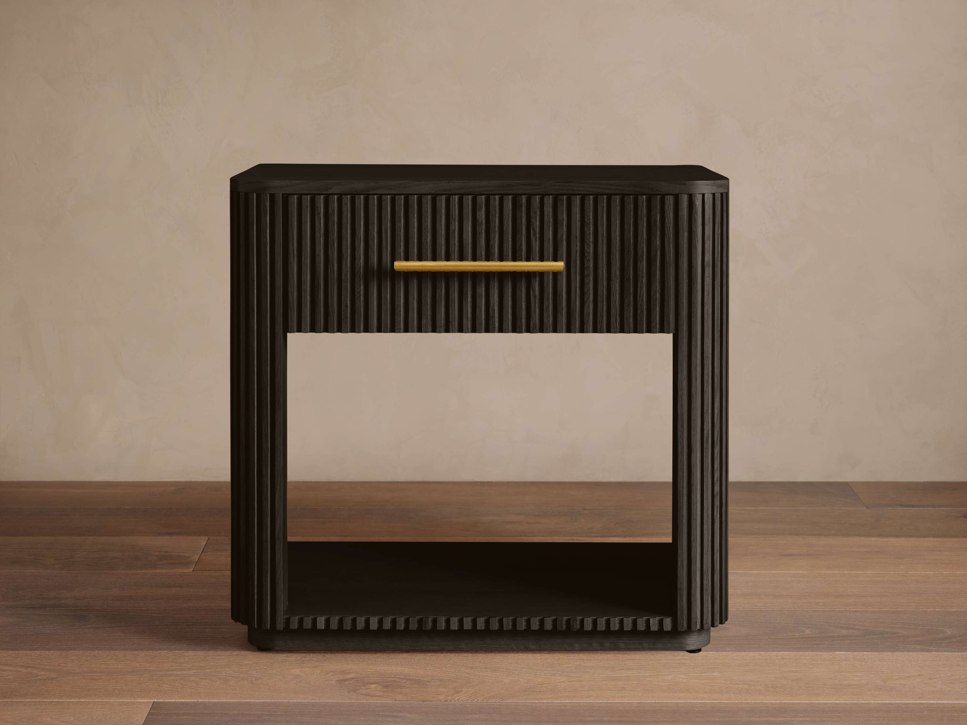 Table de chevet ouverte en bois Finnley