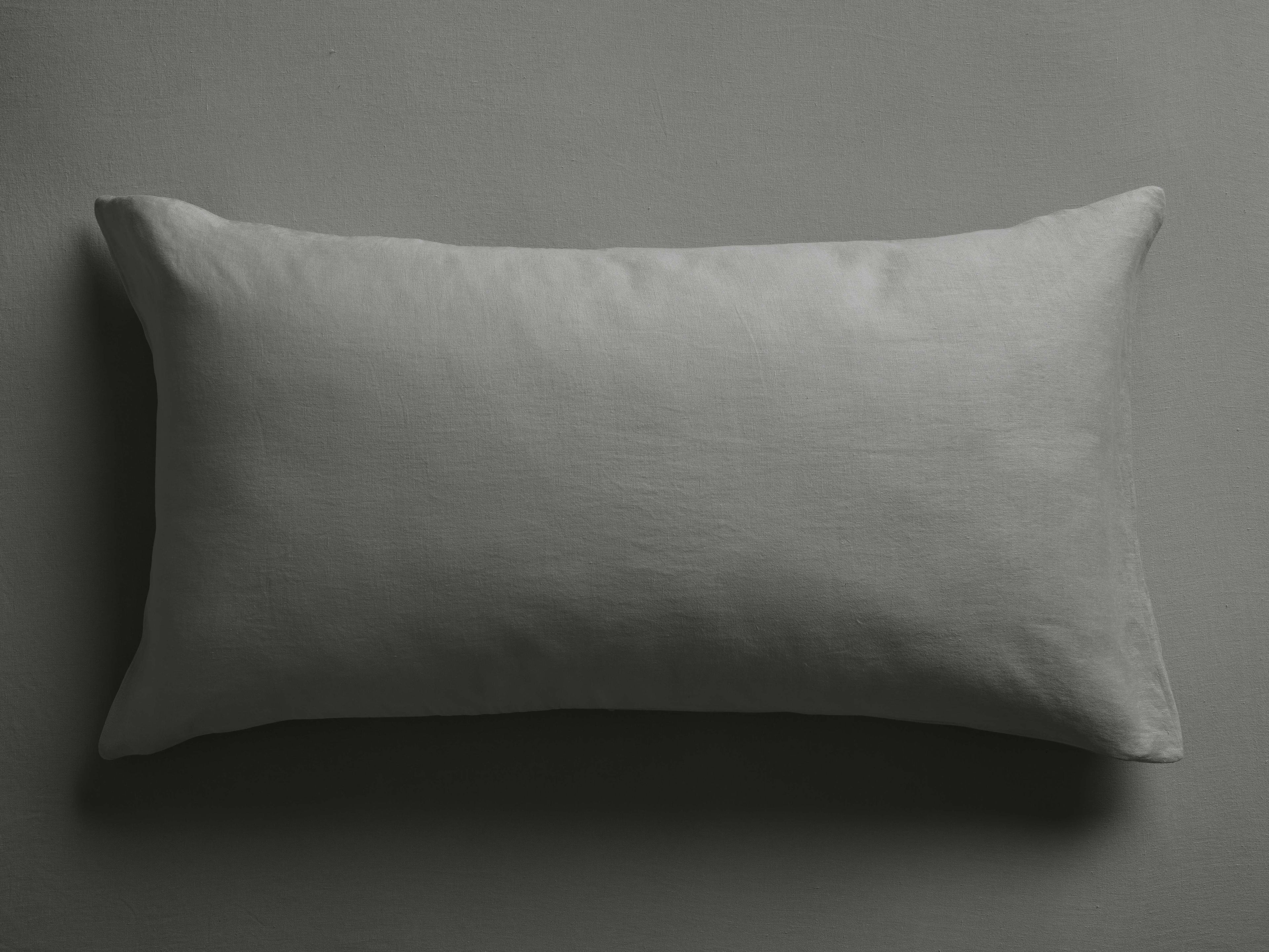 Housse de coussin en lin teint en pièce italienne, couleur anthracite