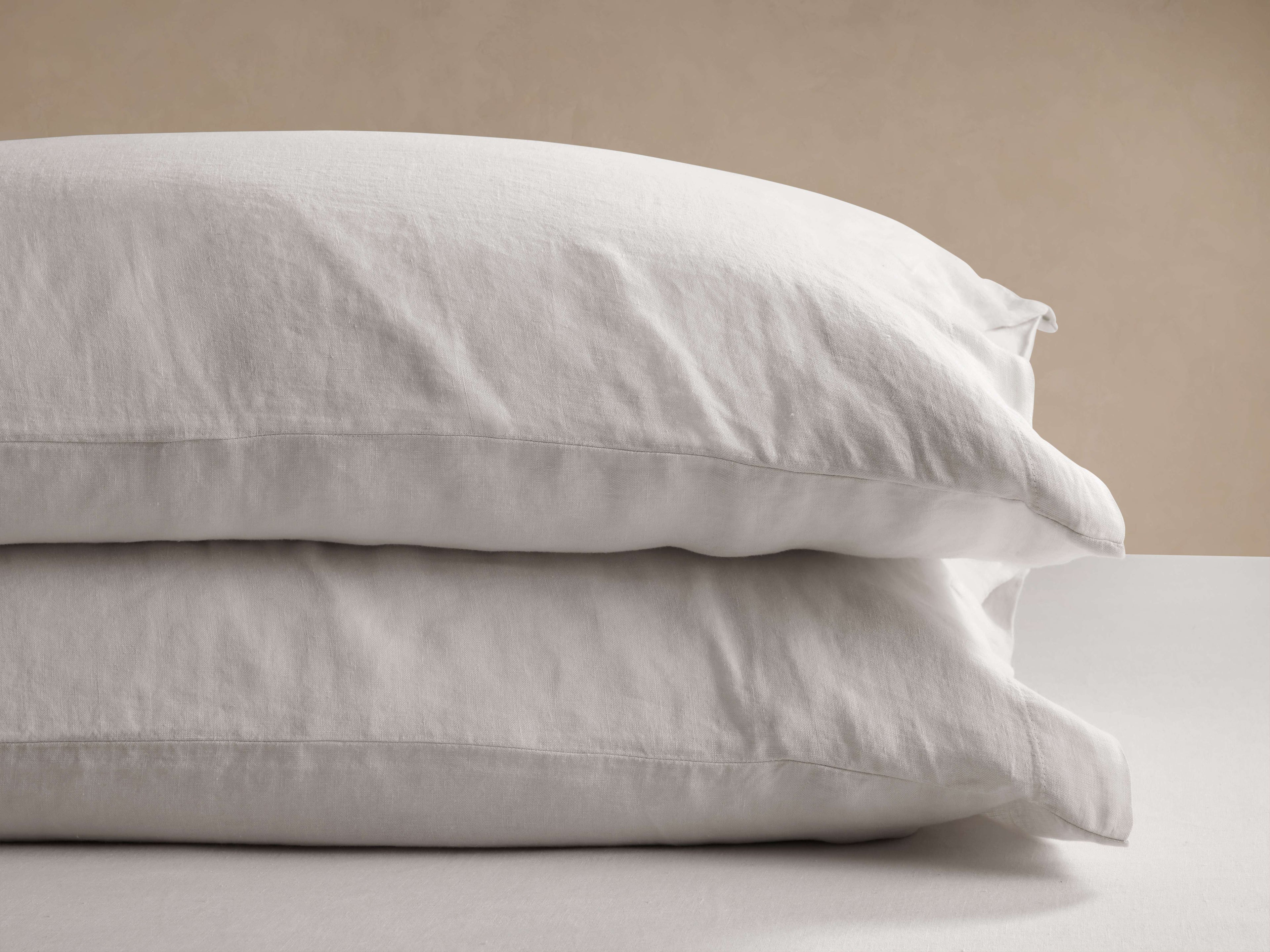 Taies d'oreiller en lin teint en pièce italienne, couleur naturelle (lot de 2)