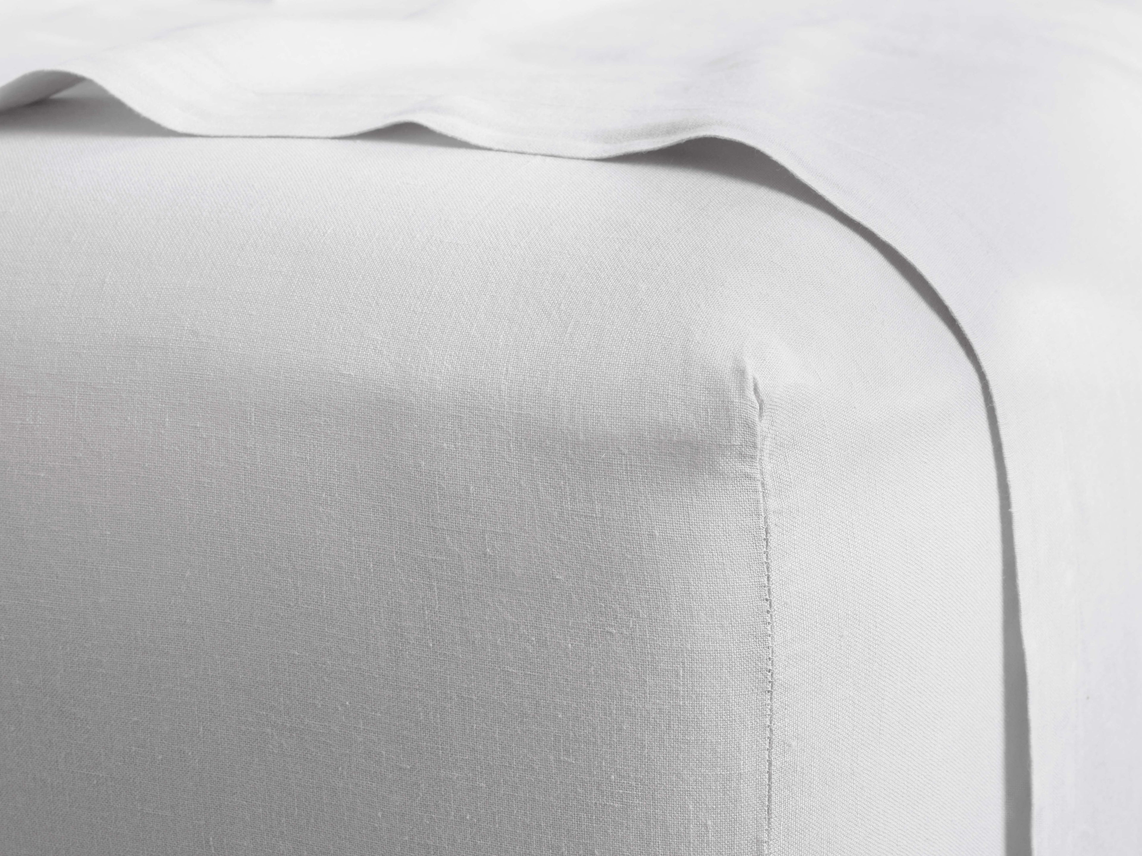 Drap-housse en lin teint en pièce italien