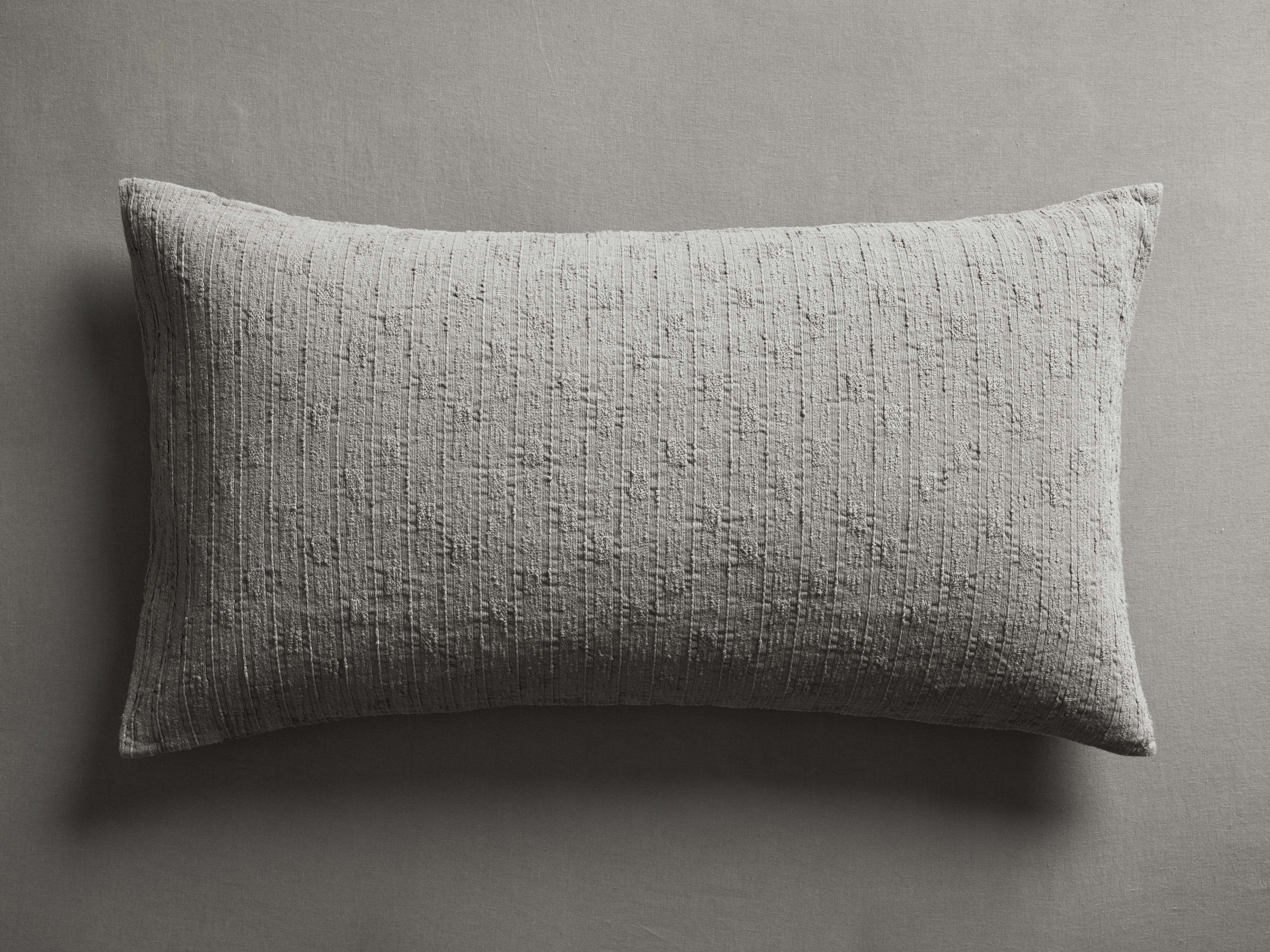 Housse de coussin Mihali Matelasse en brume