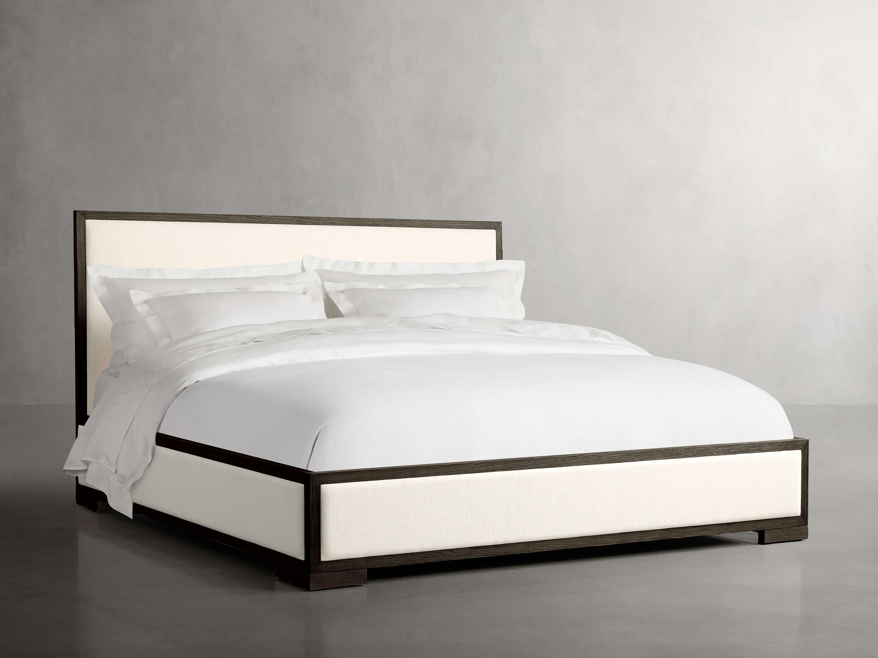 Lit à panneaux Darien avec pied de lit bas