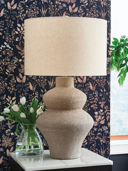 Jossleigh - Beige - Lampe de table en métal