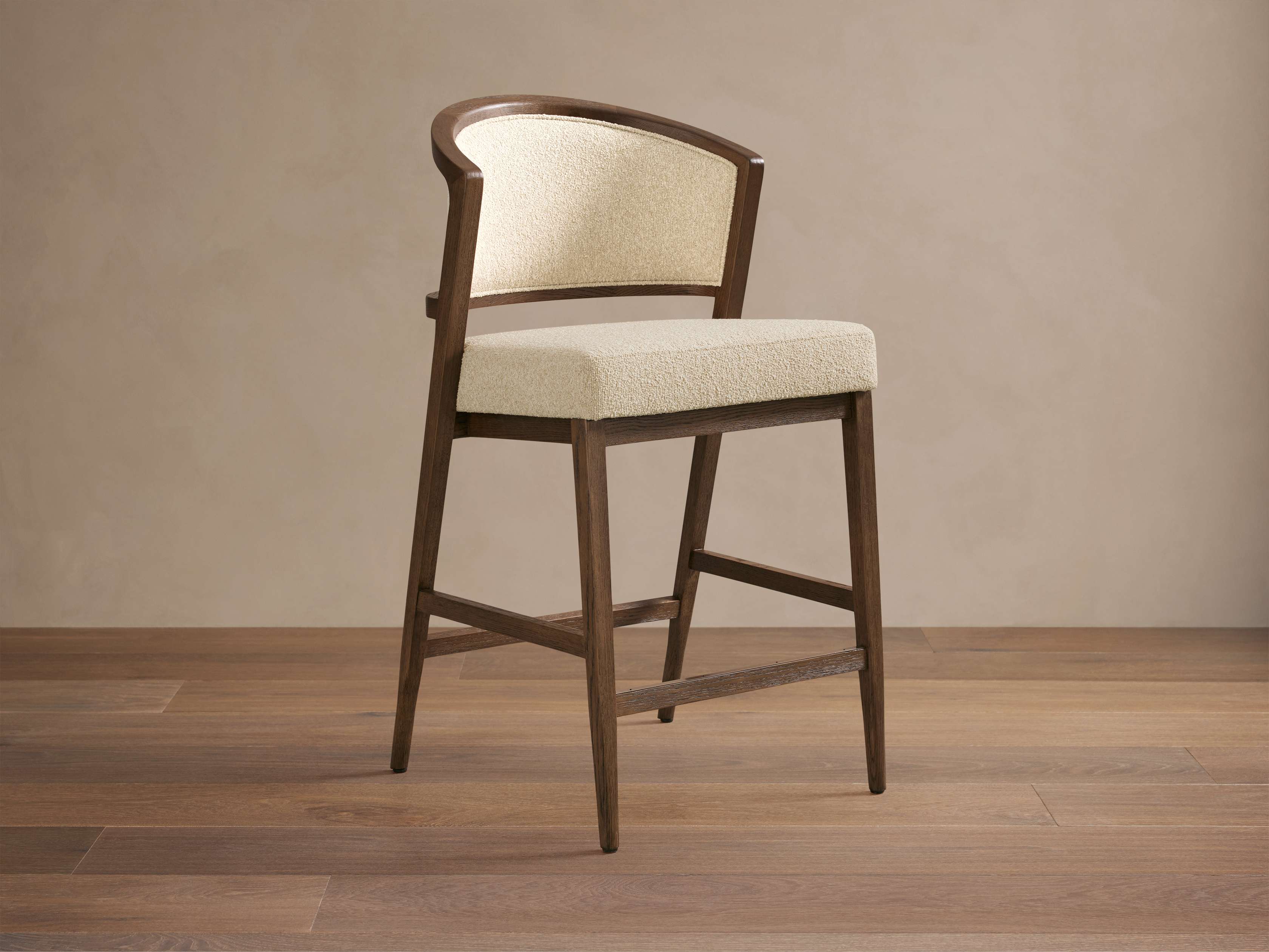 Tabouret de bar sans accoudoirs à dossier rembourré Aimee