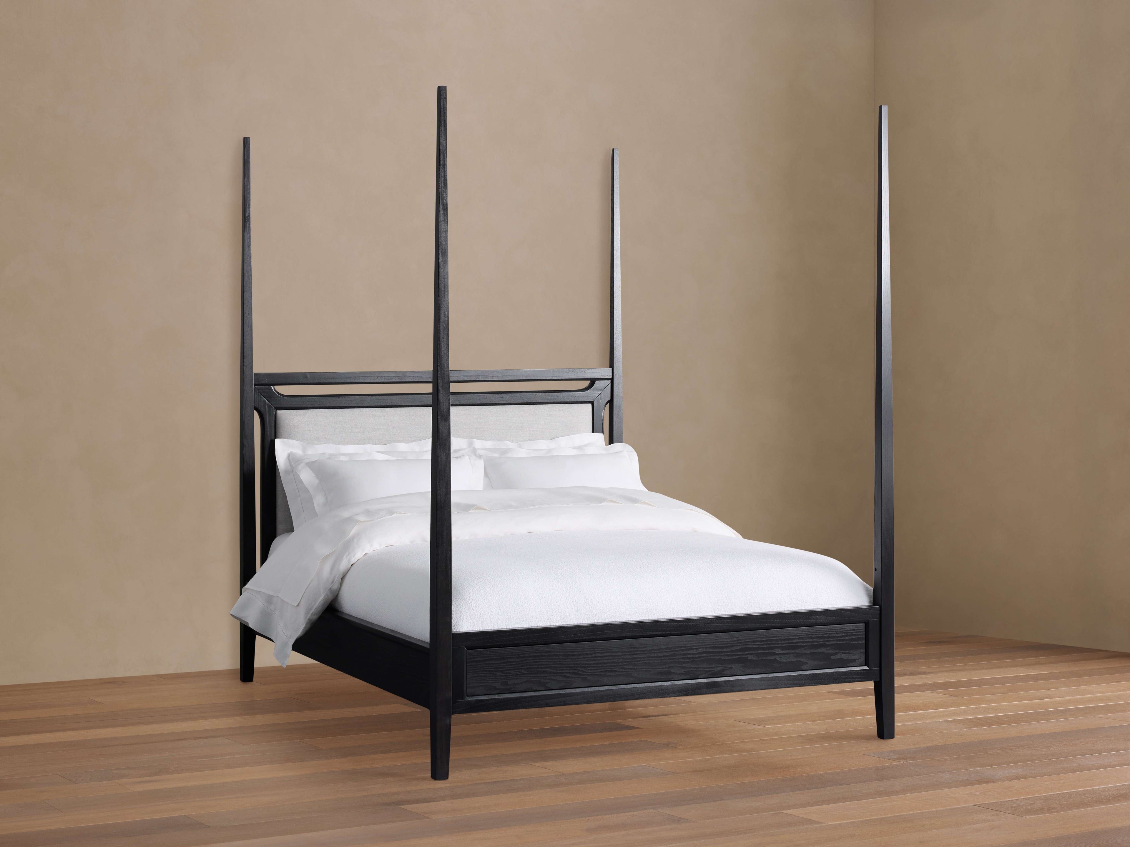 Lit à baldaquin rembourré Brock