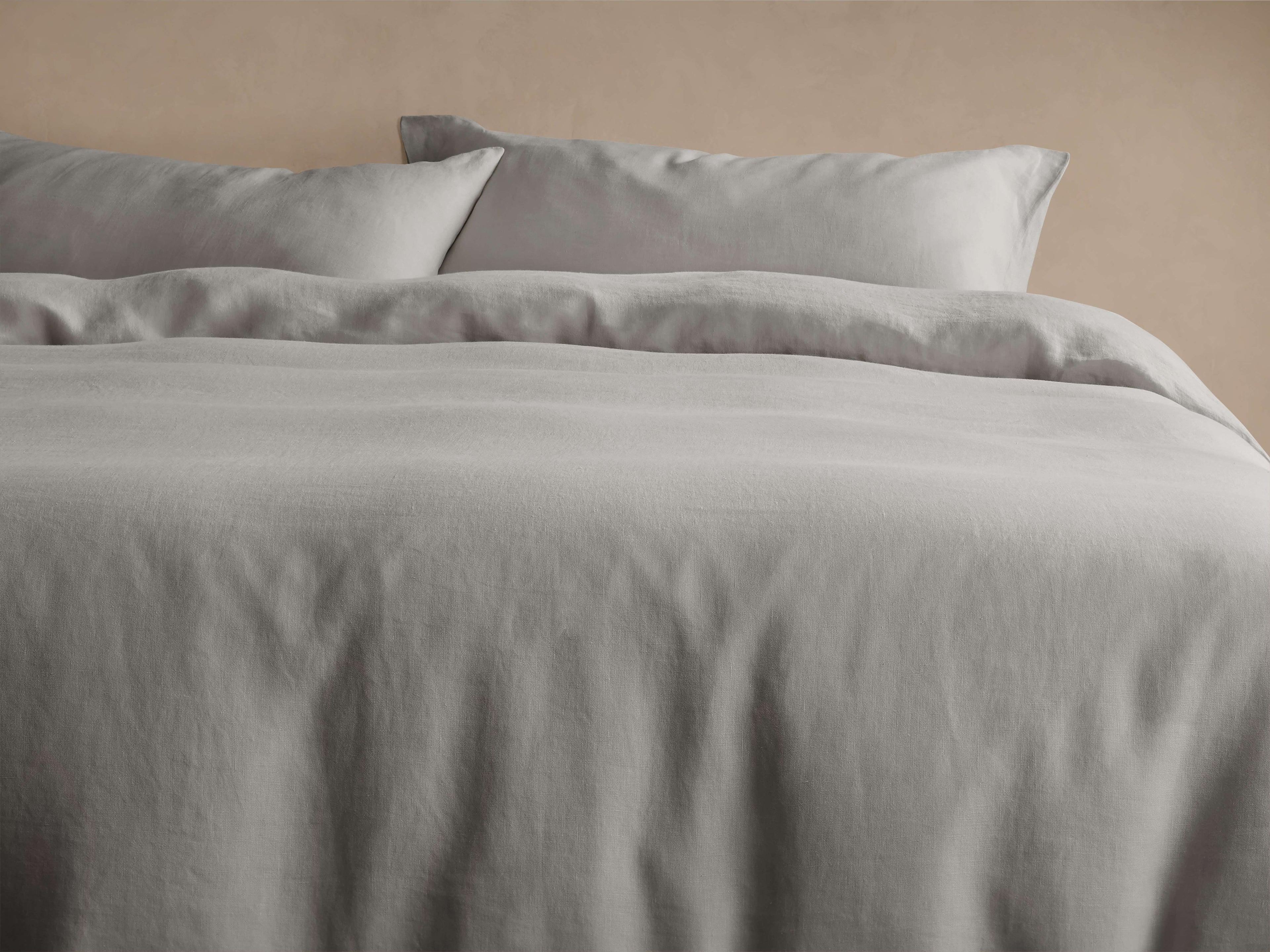 Parure de couette Queen en lin italien teint en pièce, couleur brume