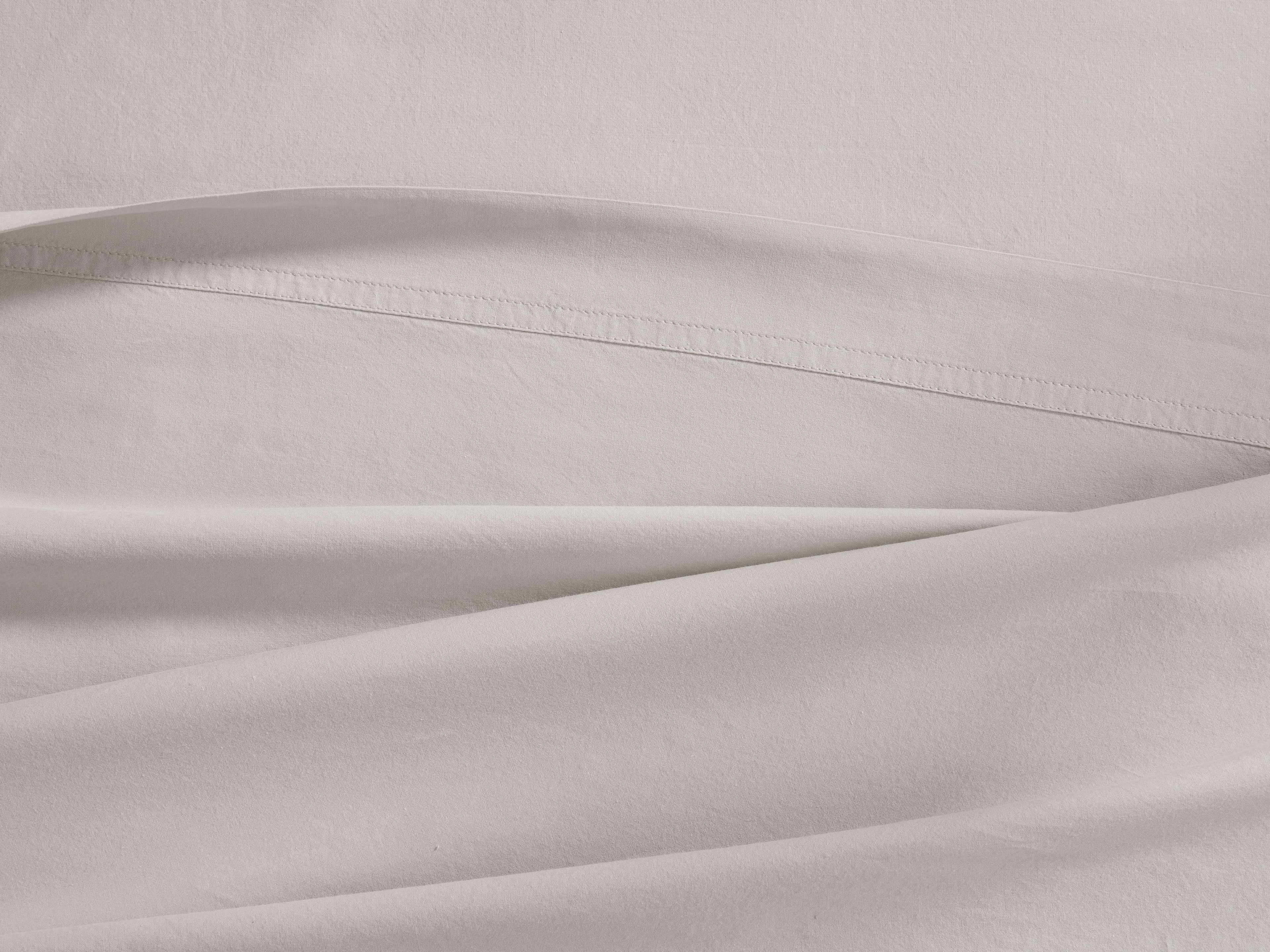 Drap plat en percale teint en pièce italienne, couleur naturelle