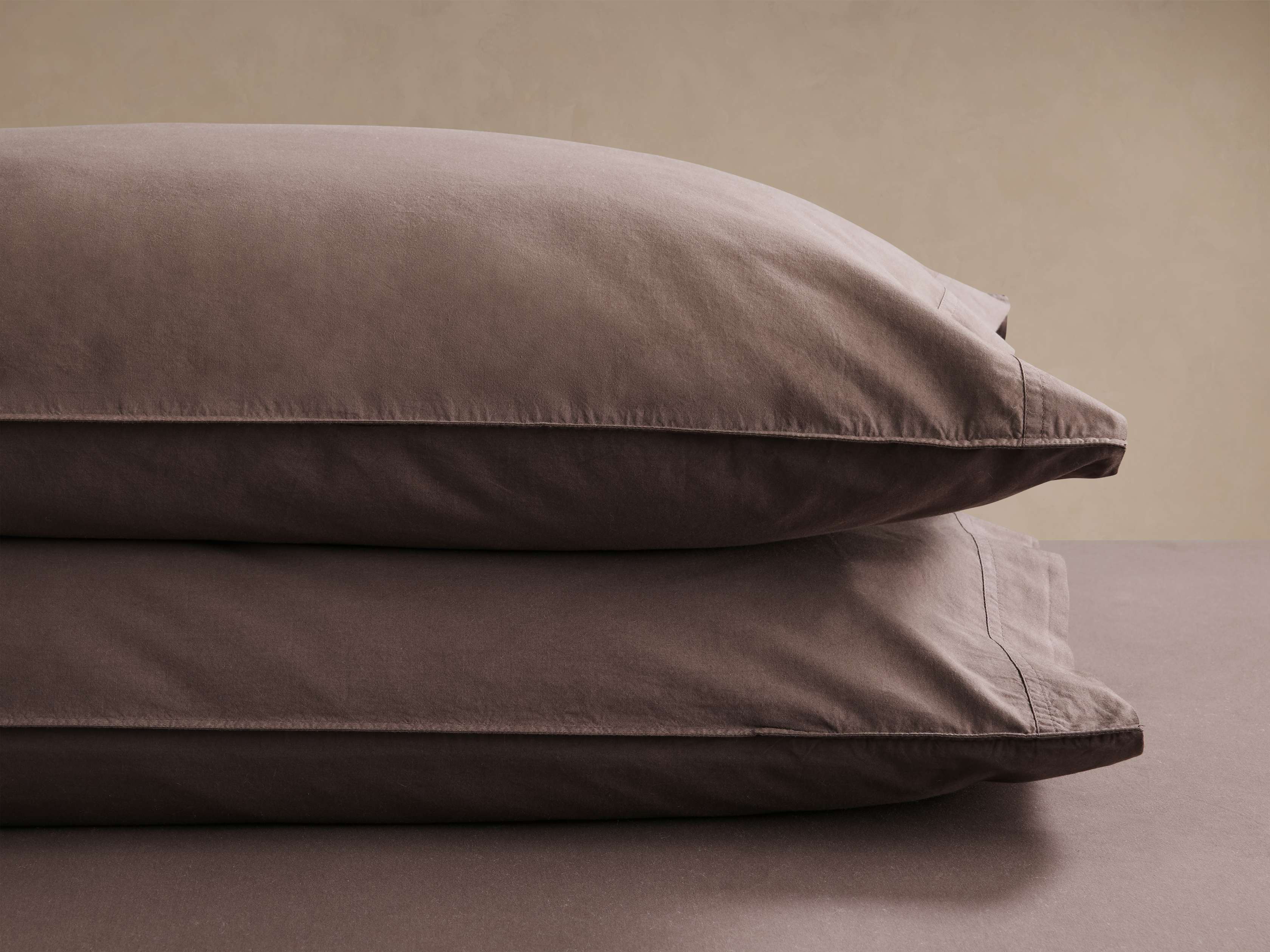 Taies d'oreiller en satin italien teint en pièce (lot de 2)