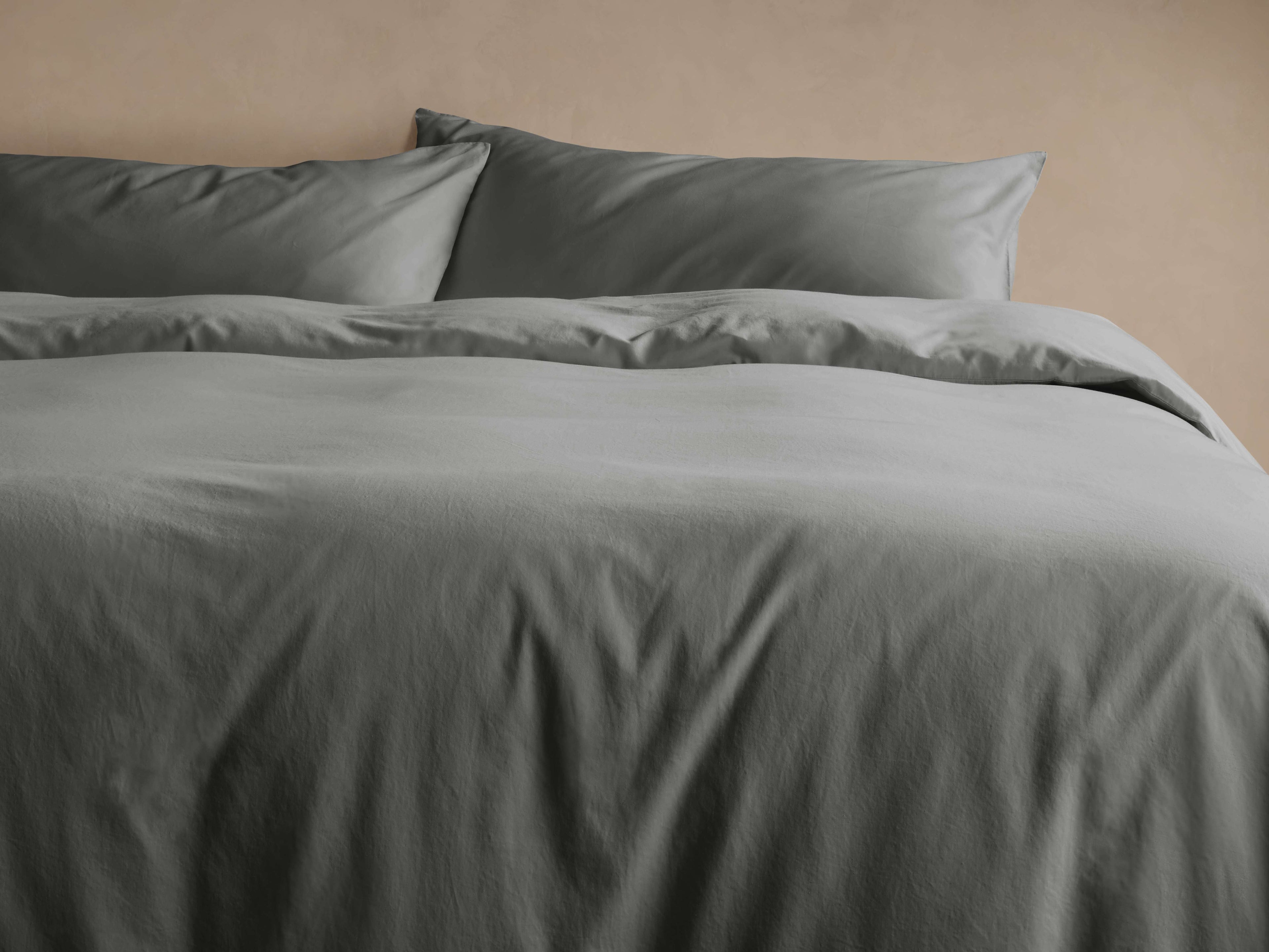 Parure de couette en satin italien teint en pièce, couleur anthracite