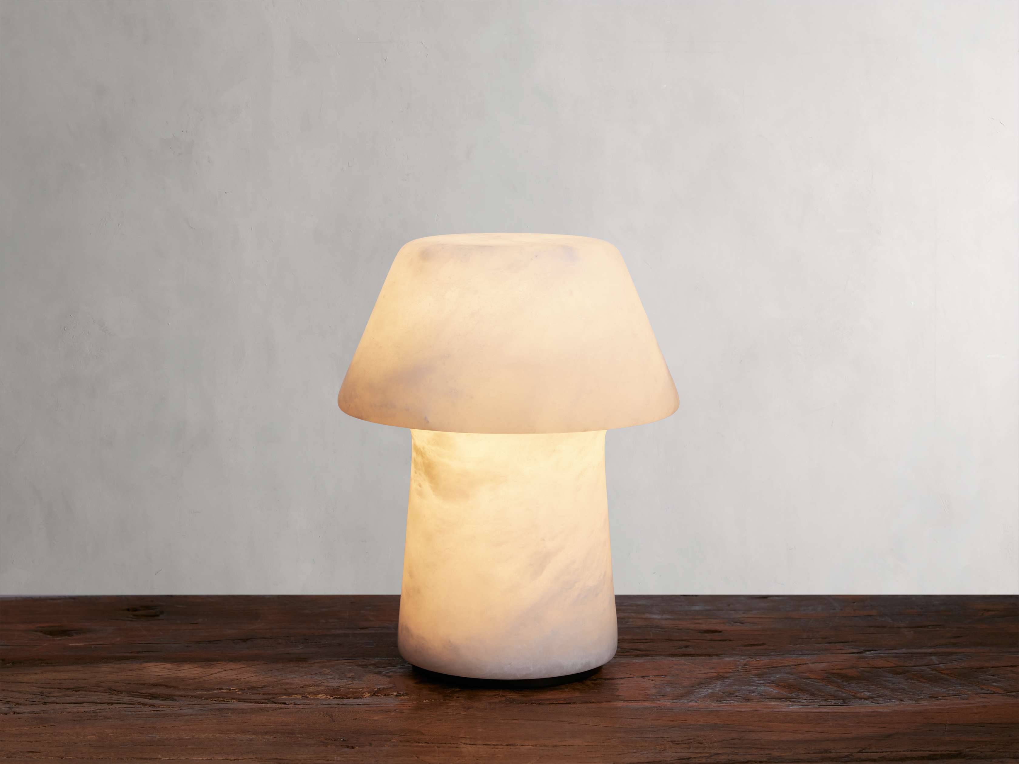 Lampe de table d'extérieur rechargeable Daine Alabaster
