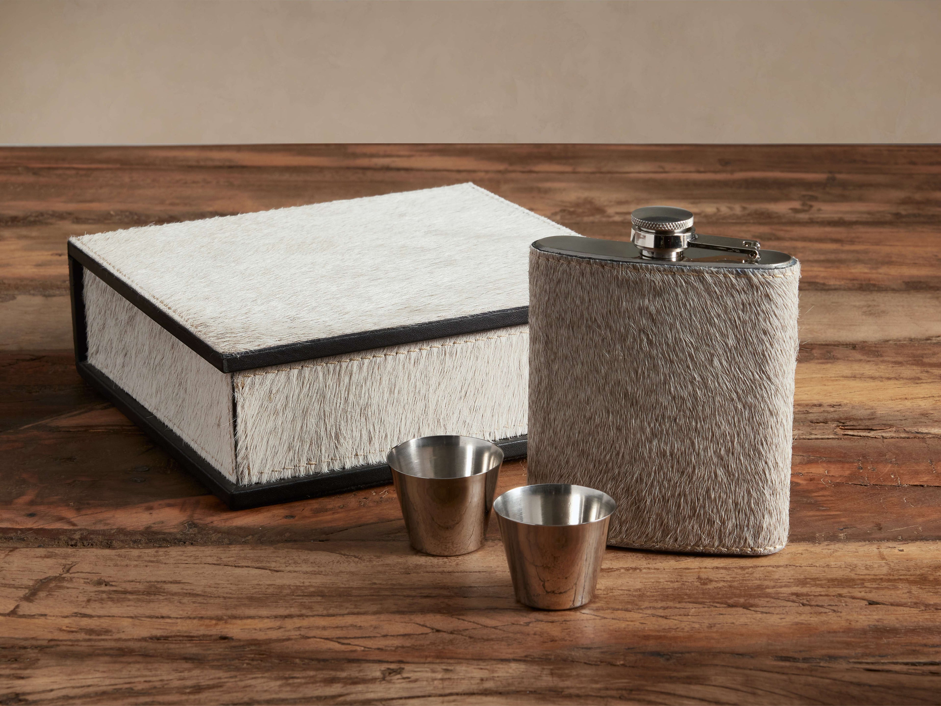 Coffret de flasques Colette