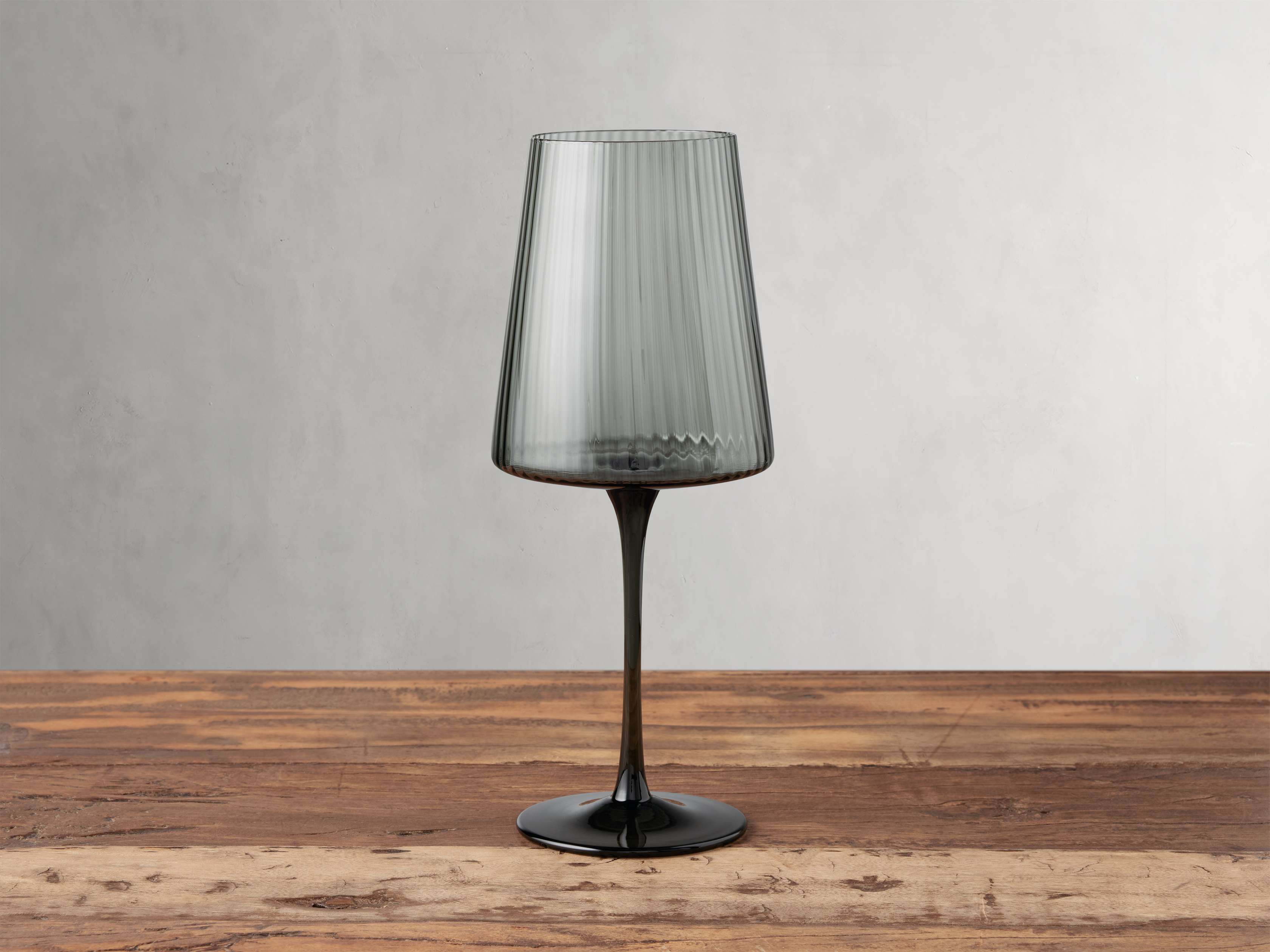 Verres à vin Della fumés (lot de 4)